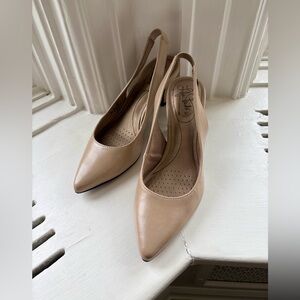 Life Stride Annalise Slingback Pump Size 6.5
